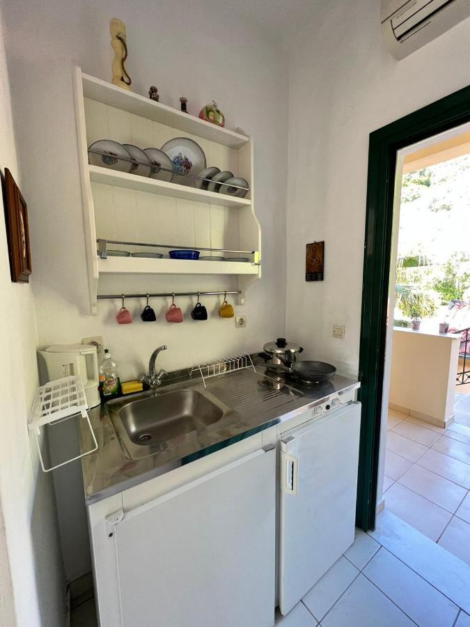 Lithino Apartments - 5Min From The Beach آغيوس يوانيس بيريستريون المظهر الخارجي الصورة